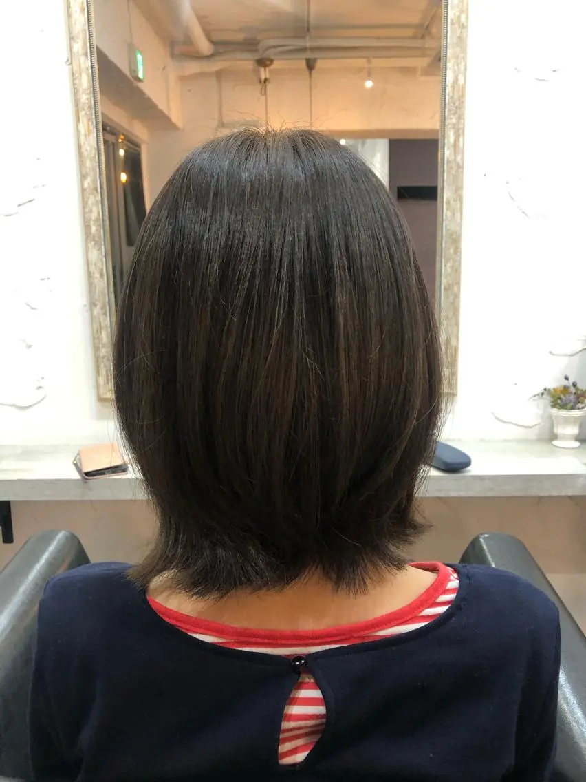 ミディアム カラー 庭山 理沙のヘアスタイル