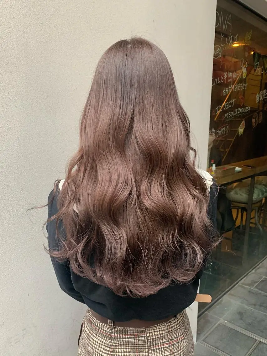 ロング カラー ベージュカラー ミルクティーベージュ 矢野 晃平のヘアスタイル