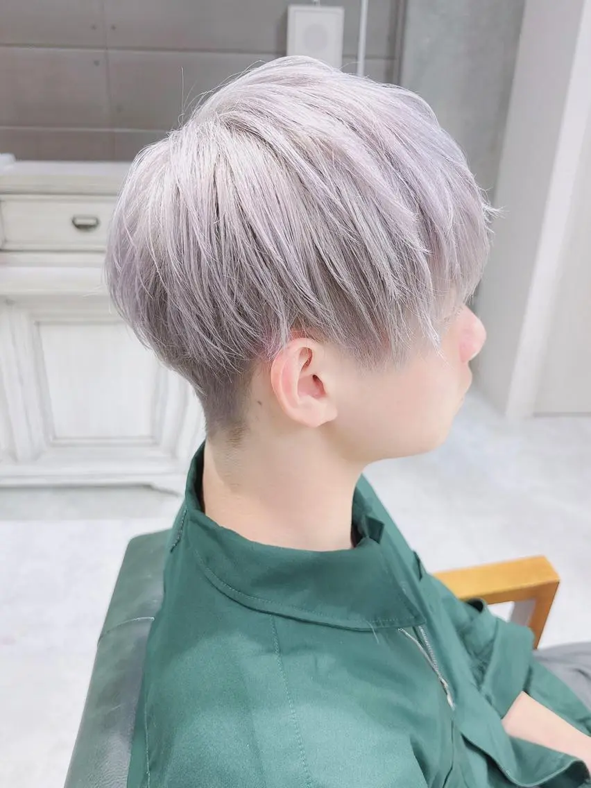 ショート ヘアアレンジ カラー ラベンダーカラー シルバー ホワイトシルバー Days 透明感カラーのヘアスタイル