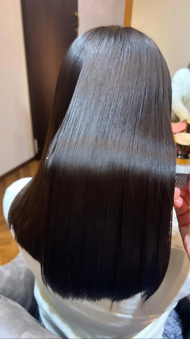 セミロング トリートメント カット 縮毛矯正 トリートメント 那須野 美月のヘアスタイル
