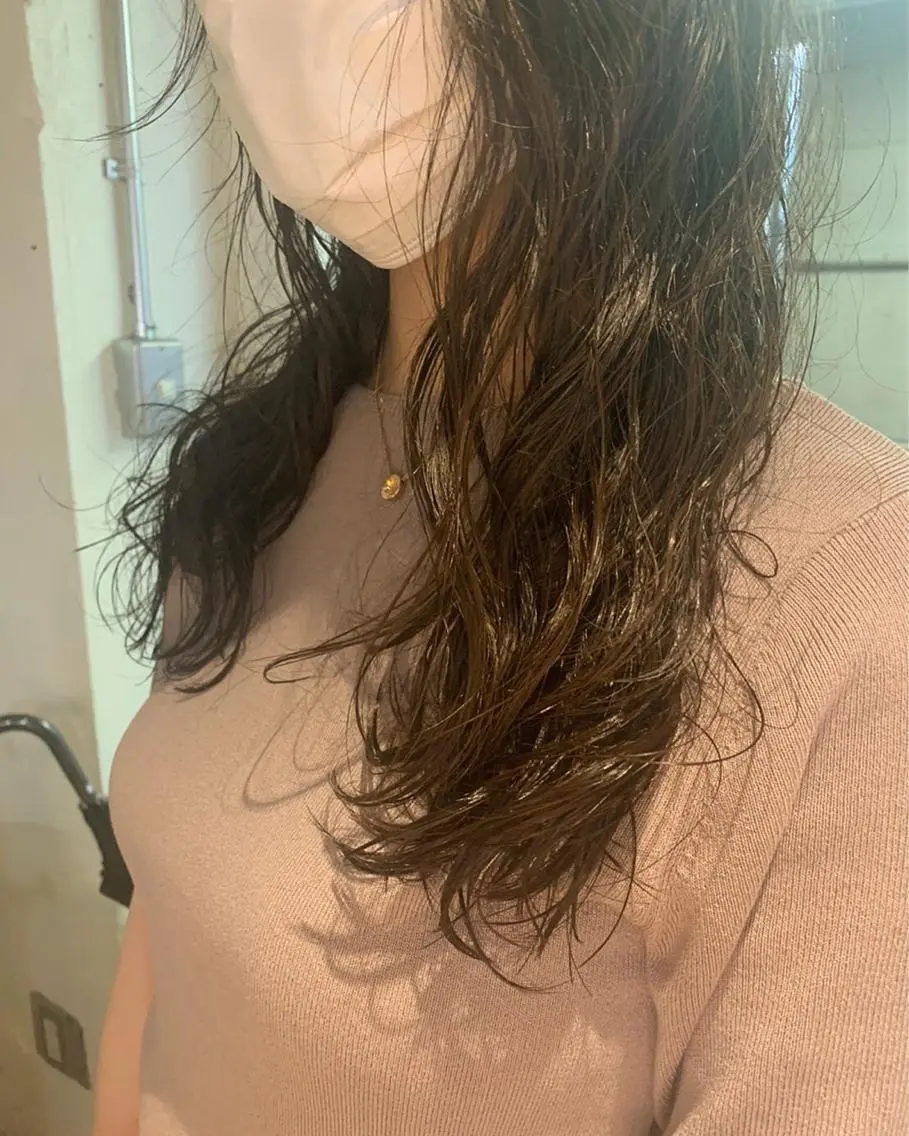 ロング パーマ ロング エアウェーブ パーマ美容師 hanaのヘアスタイル