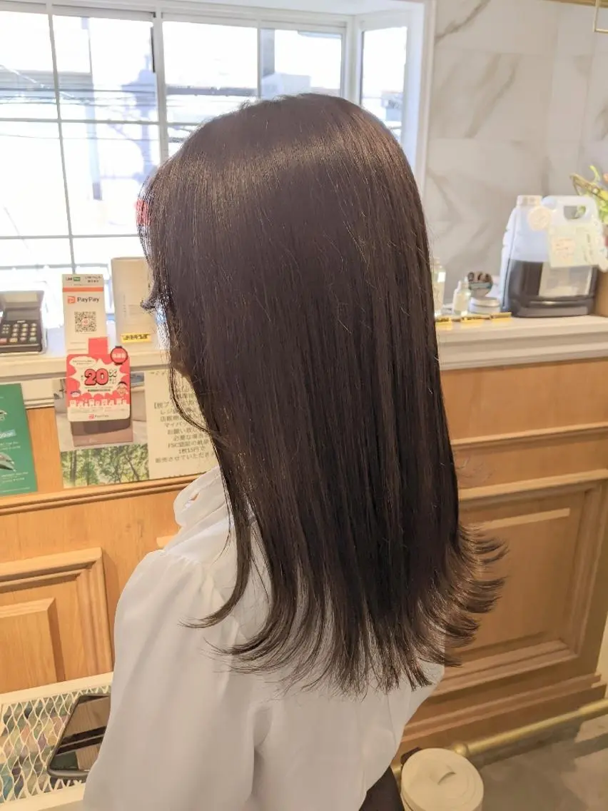 ミディアム ヘアカラー トリートメント 縮毛矯正/レイヤー 💎やまもとちひろのヘアスタイル