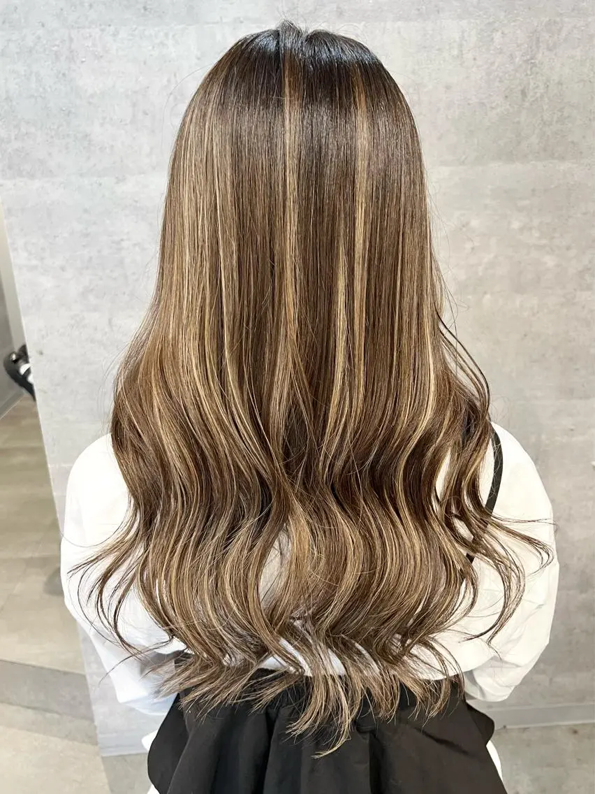 セミロング ヘアカラー トリートメント KYOKO 【Bear】のヘアスタイル