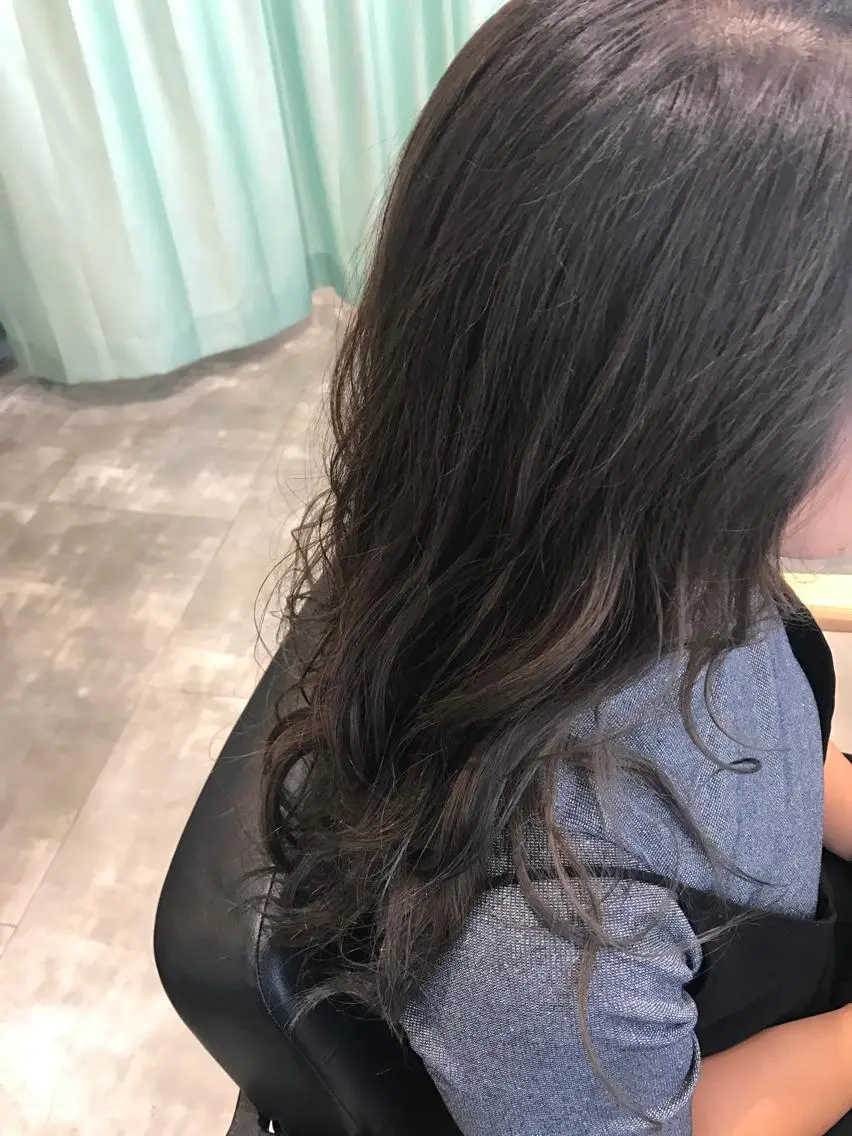 ロング カラー アディクシーカラー ヤマナカ エリカのヘアスタイル