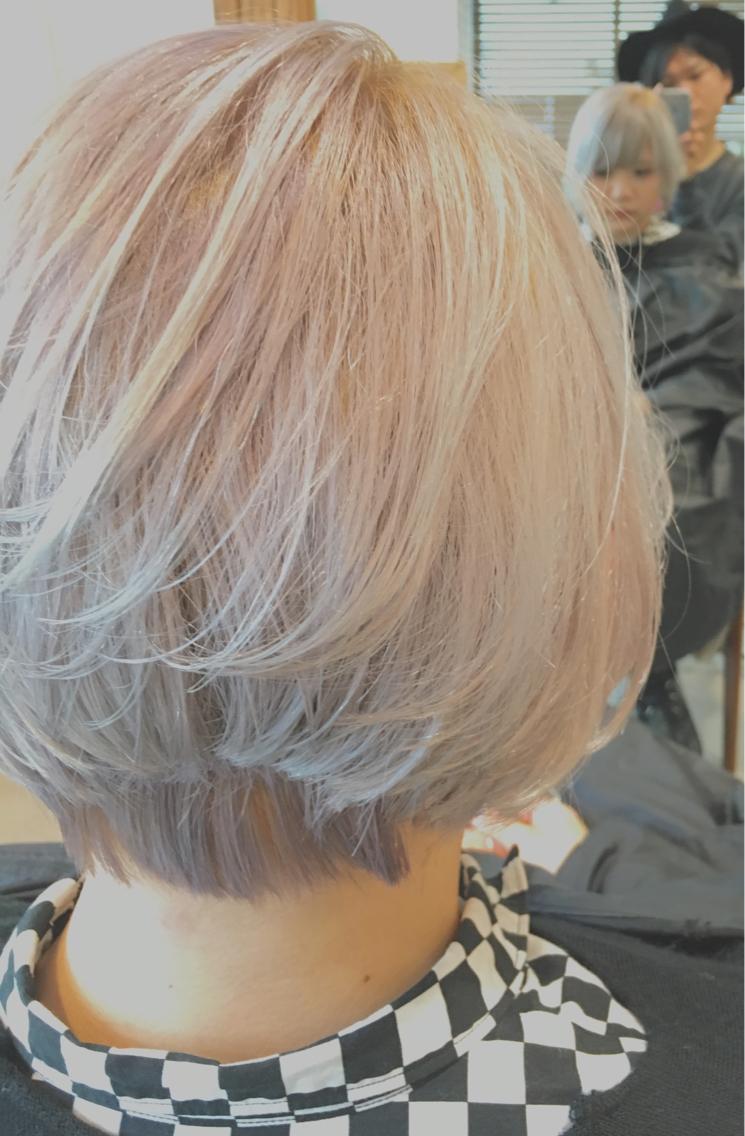 ショート カラー ベージュカラー 【渋谷で人気】艶髪× 髪質改善/ツヤカラーのヘアスタイル