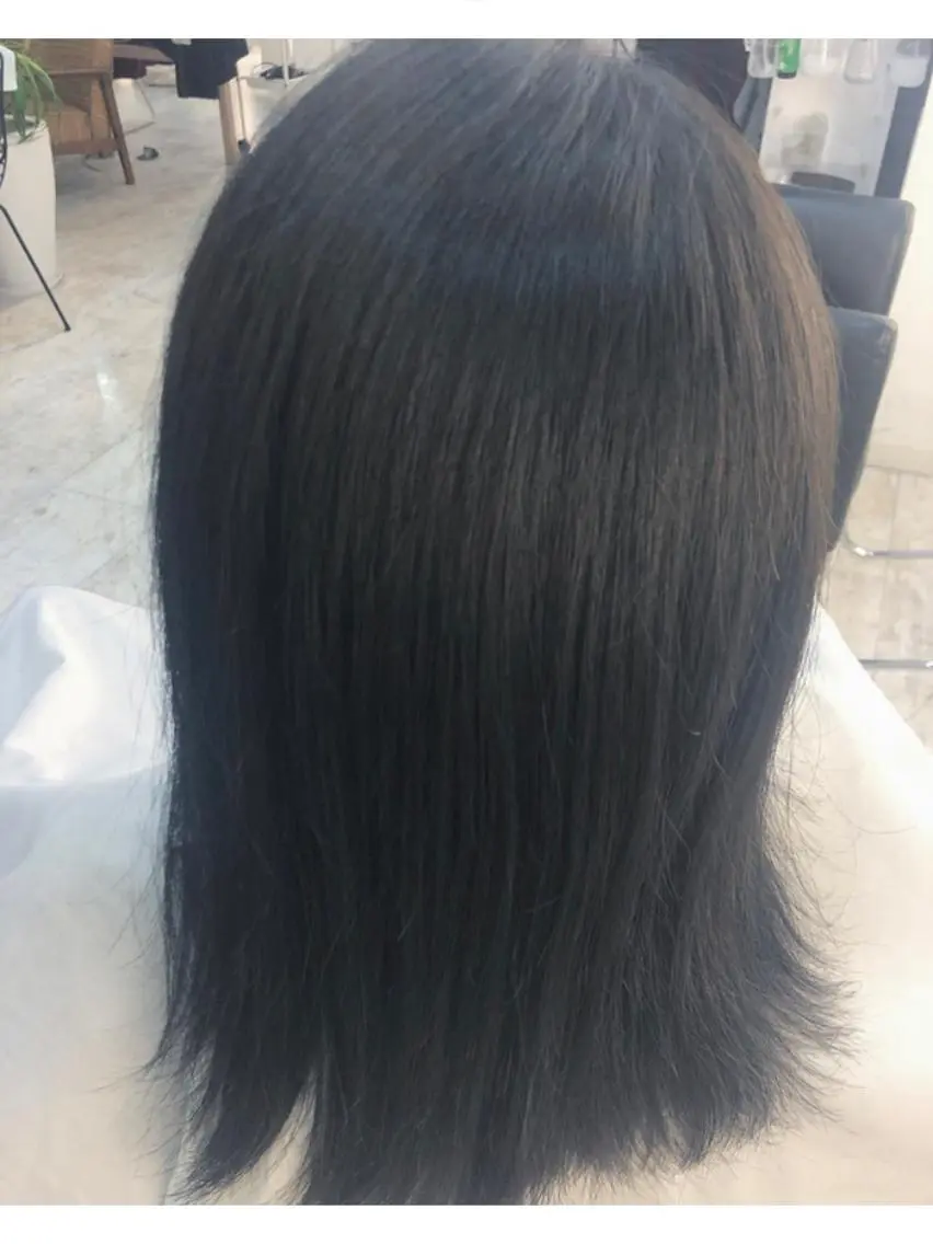 ミディアム カラー 黒髪 ブルーカラー ブルーブラック ブラウンカラー 透明感カラー ヘアカラー 山田 笑みのヘアスタイル
