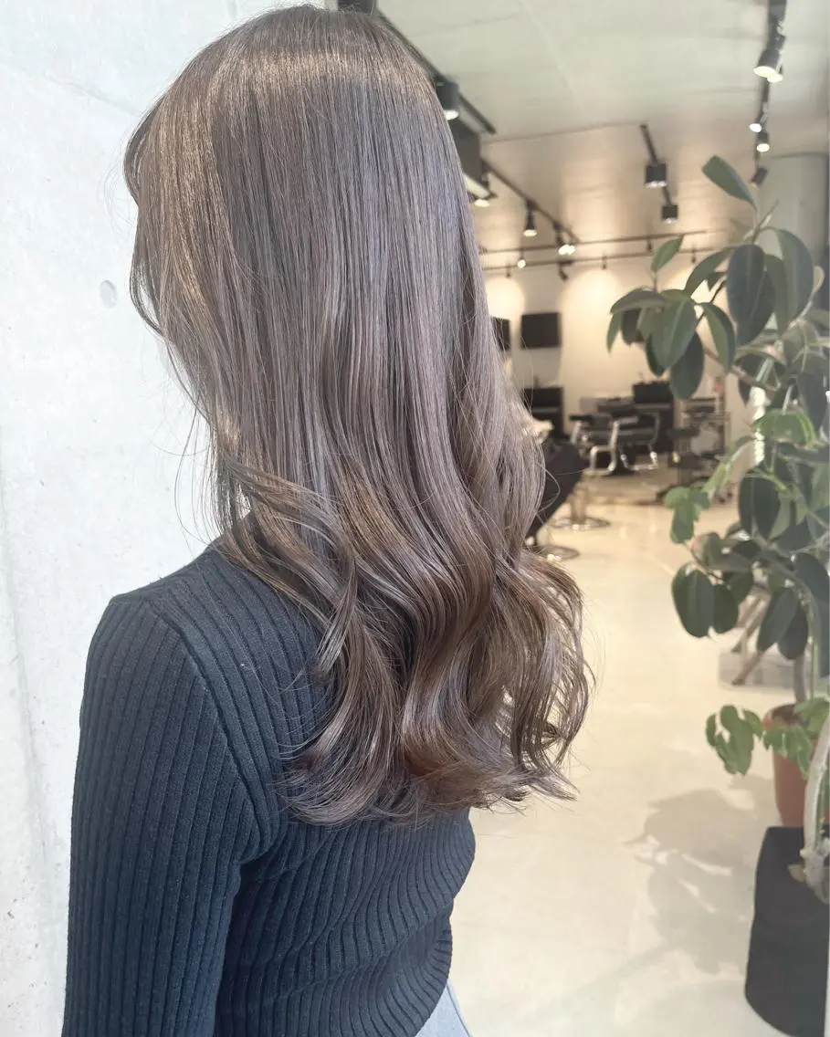 ミディアム カラー パーマ カット ヘアカラー トリートメント 透明感/オリーブ/ グレージュ/YUKAのヘアスタイル