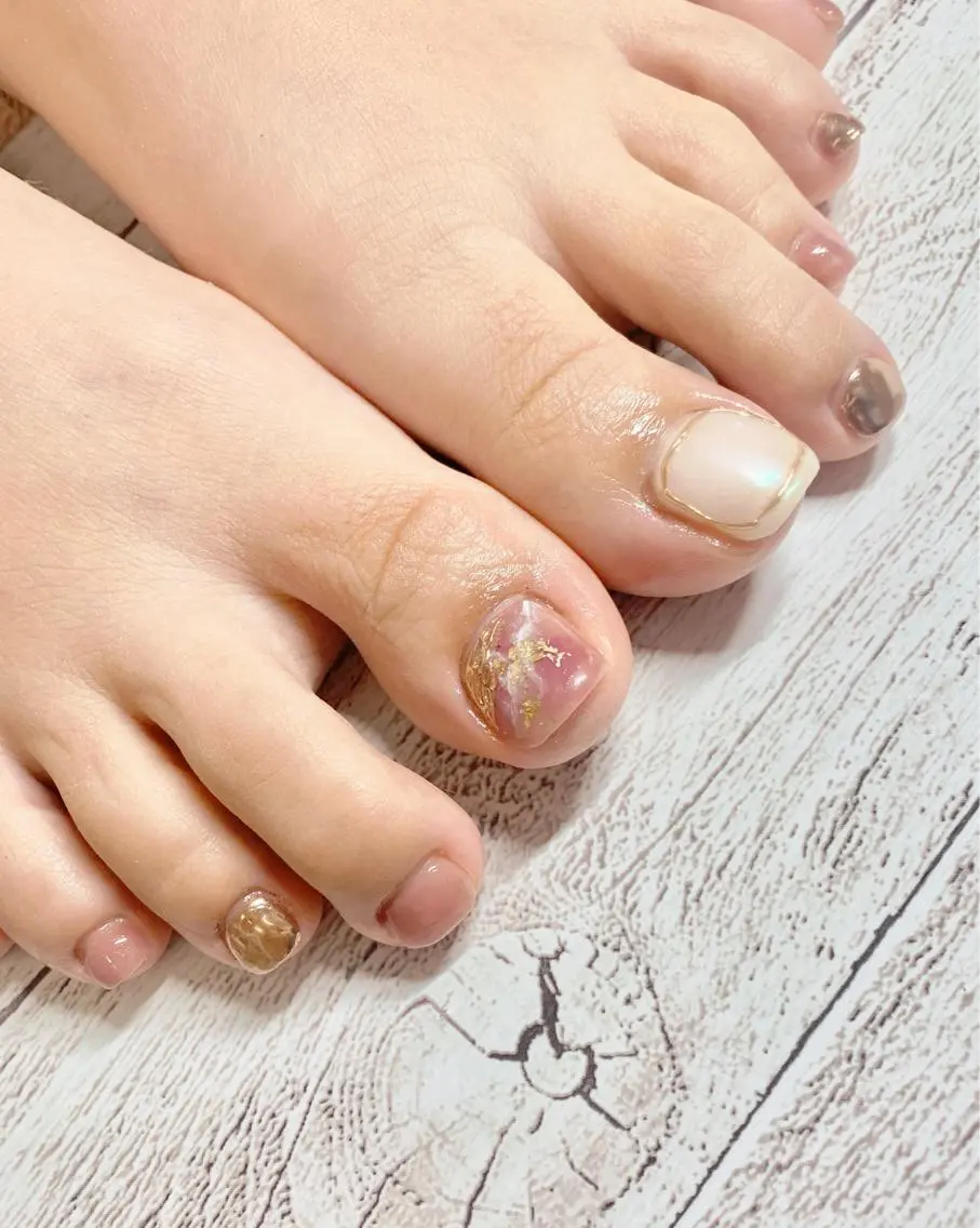 ネイル フットネイル 'a'ala nailのネイルデザイン