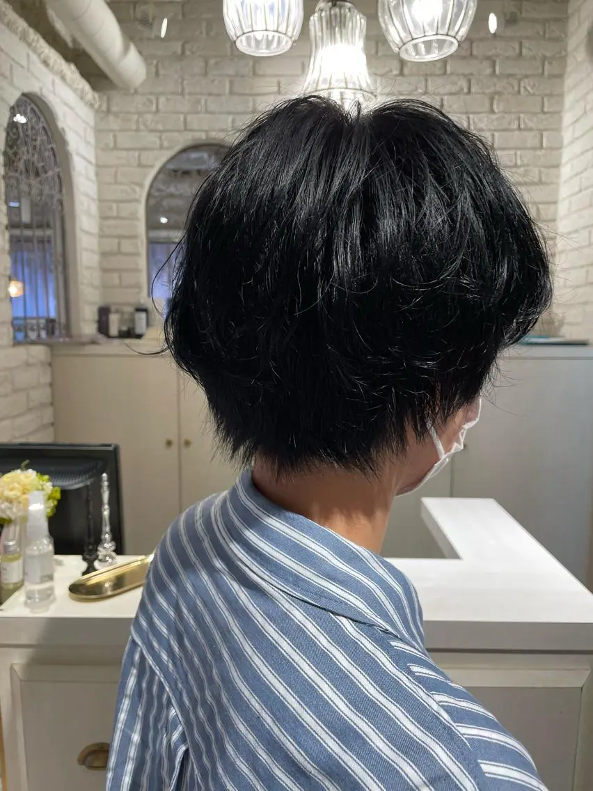 ショート カラー ヘアアレンジ 黒髪 ブルーカラー ブルーブラック 柳井 準平のヘアスタイル