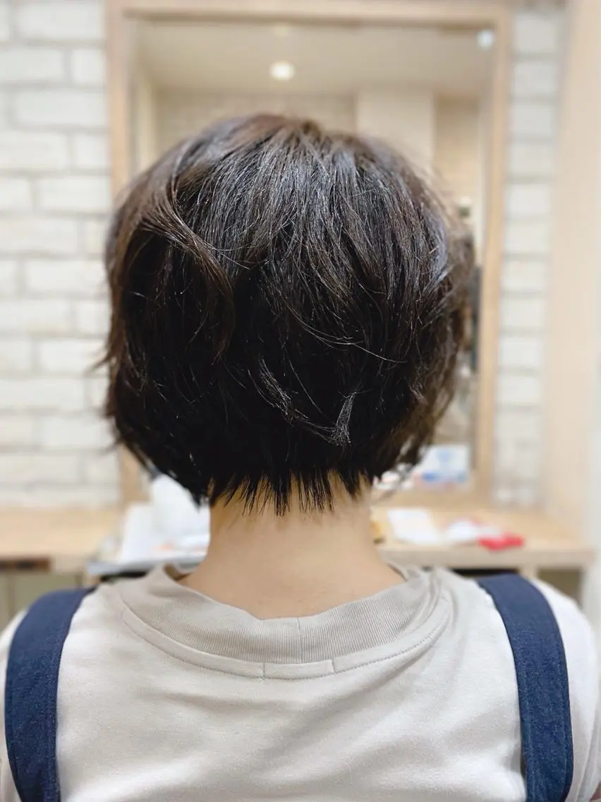 ショート カラー ブリーチ デザインカラー インナーカラー ブリーチなしカラー 清水 有実子のヘアスタイル