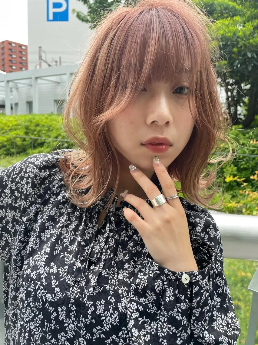 ミディアム 吉留愛加/ 似合わせカットのヘアスタイル