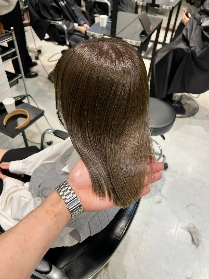 ミディアム カラー カット ヘアカラー トリートメント 赤みゼロ/透明感 カラー🌿KANTAのヘアスタイル