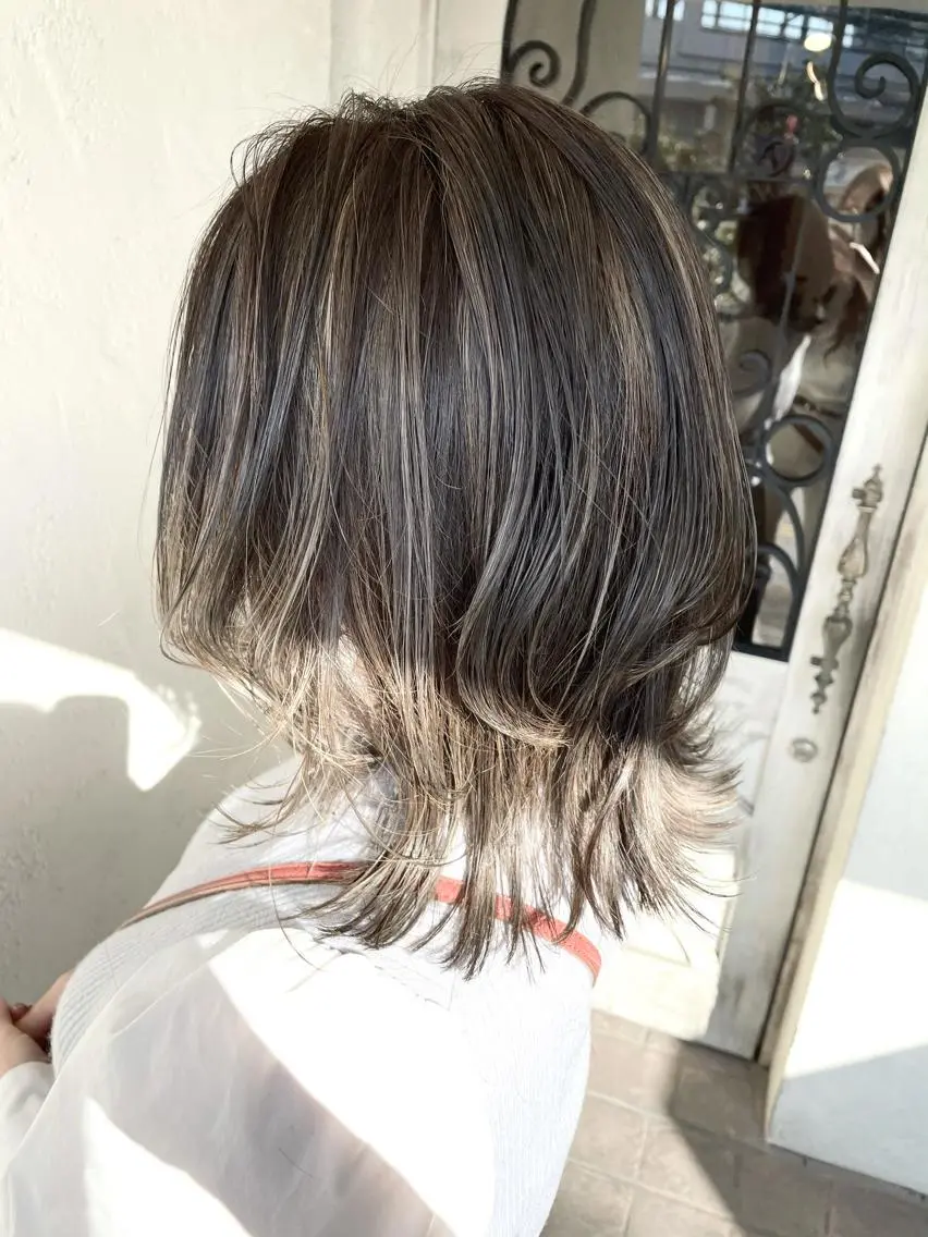 ミディアム ハイライト ウルフカット カット トリートメント 玉邑 美菜のヘアスタイル