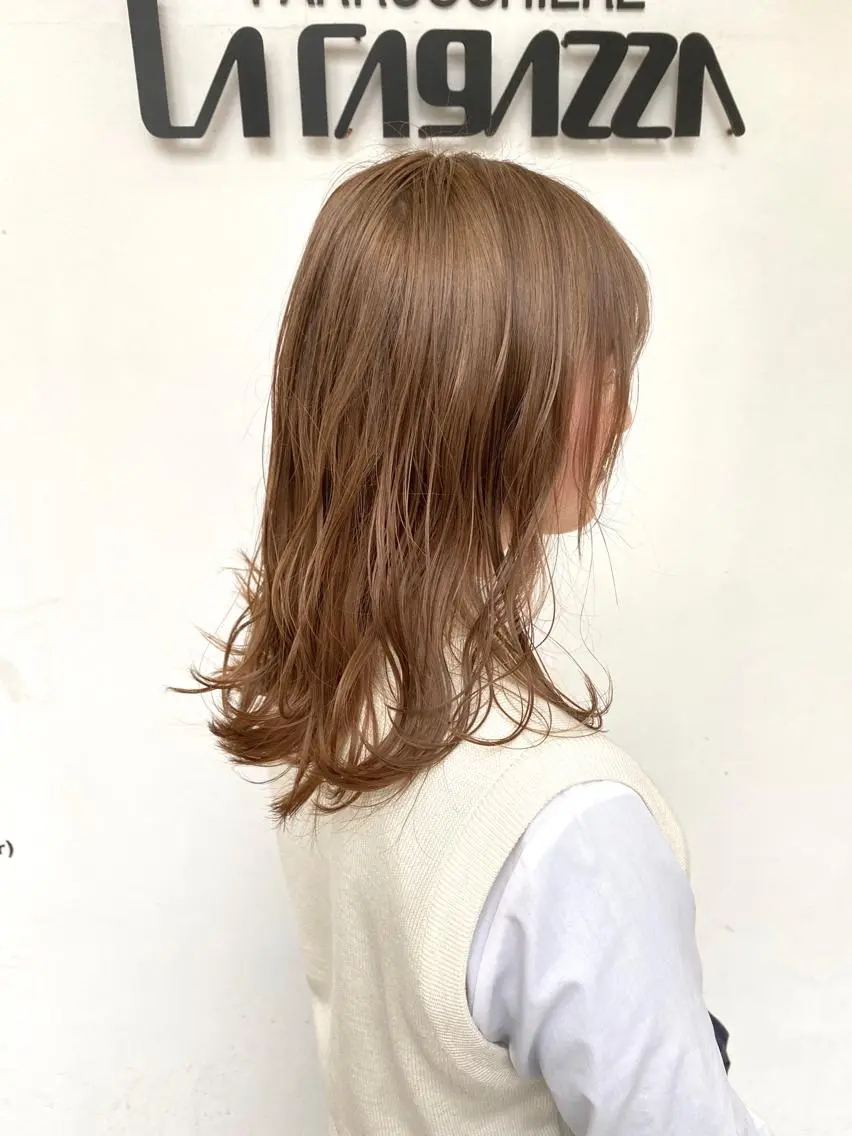 セミロング カラー ブリーチ 東條 克義のヘアスタイル