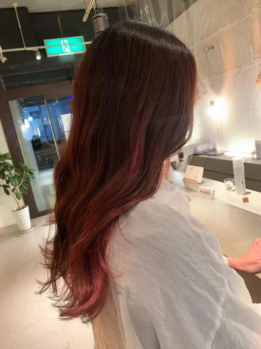 ロング カラー ピンクカラー カット ヘアカラー ピンクカラー/ mana🎀のヘアスタイル