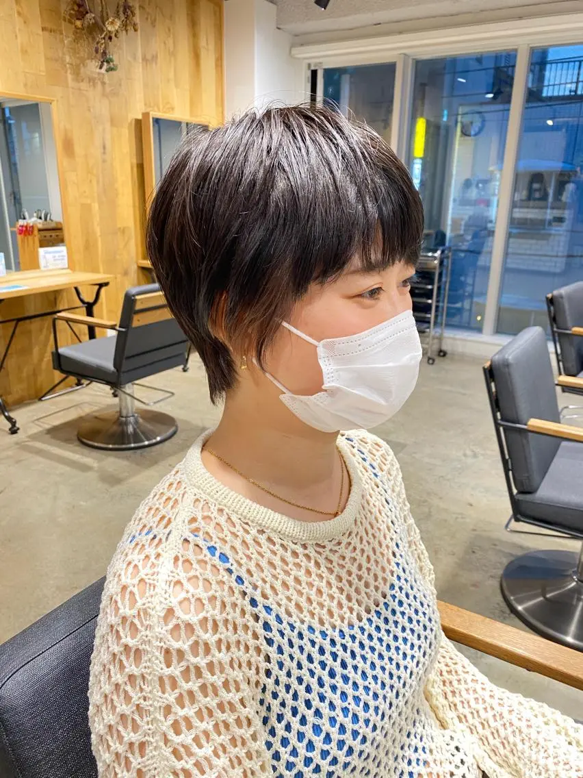 ショート カラー イヤリングカラー ショートヘア レイヤー/大人ボブ| ワタナベ リョウカのヘアスタイル