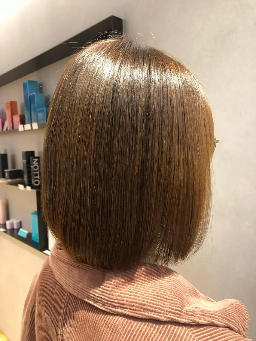 ミディアム 吉川 夏海のヘアスタイル
