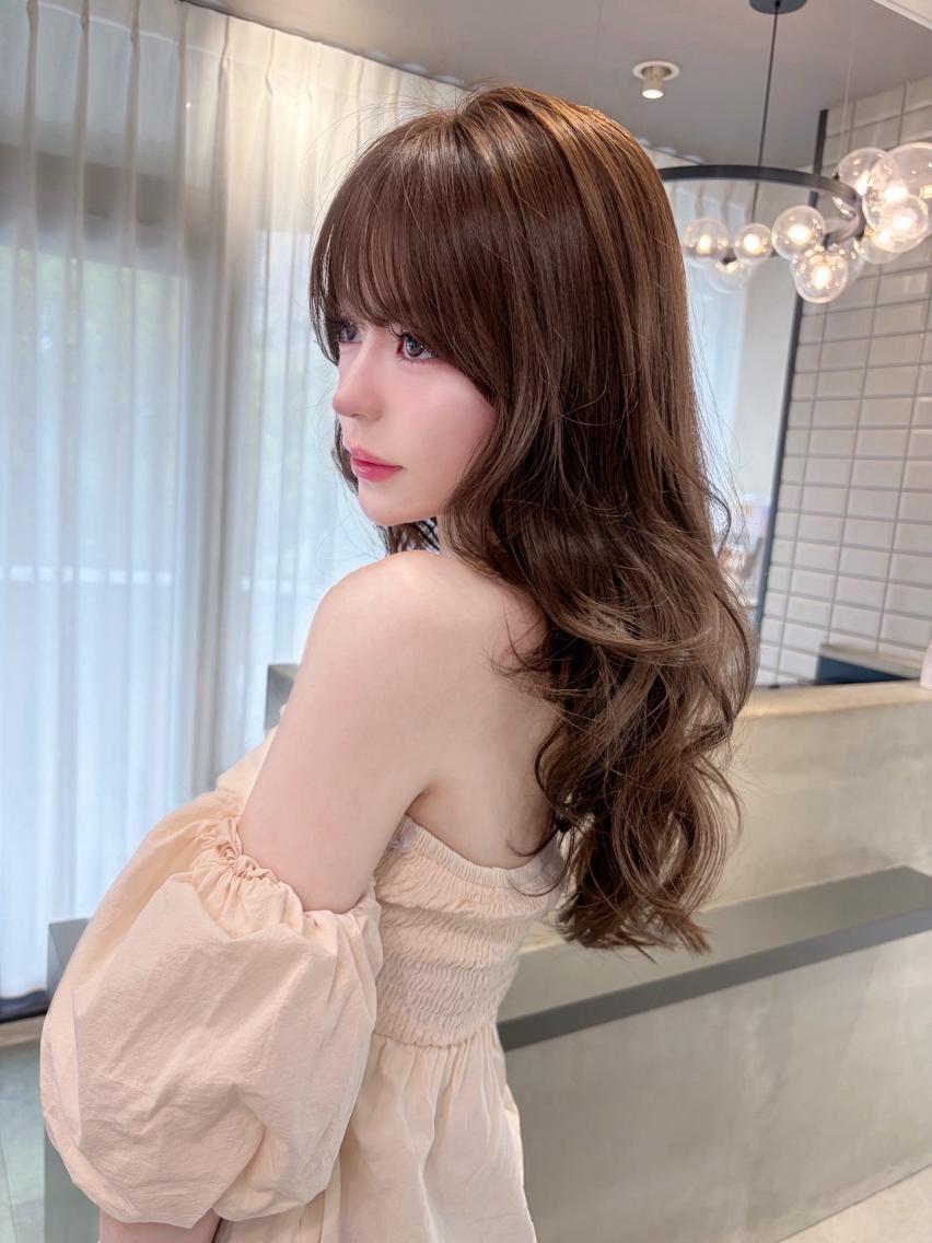 ミディアム カラー ミディアムレイヤー ベージュカラー 透明感カラー グレージュ オリーブカラー カット ヘアカラー トリートメント MISAKI/韓国 レイヤー/エクステのヘアスタイル