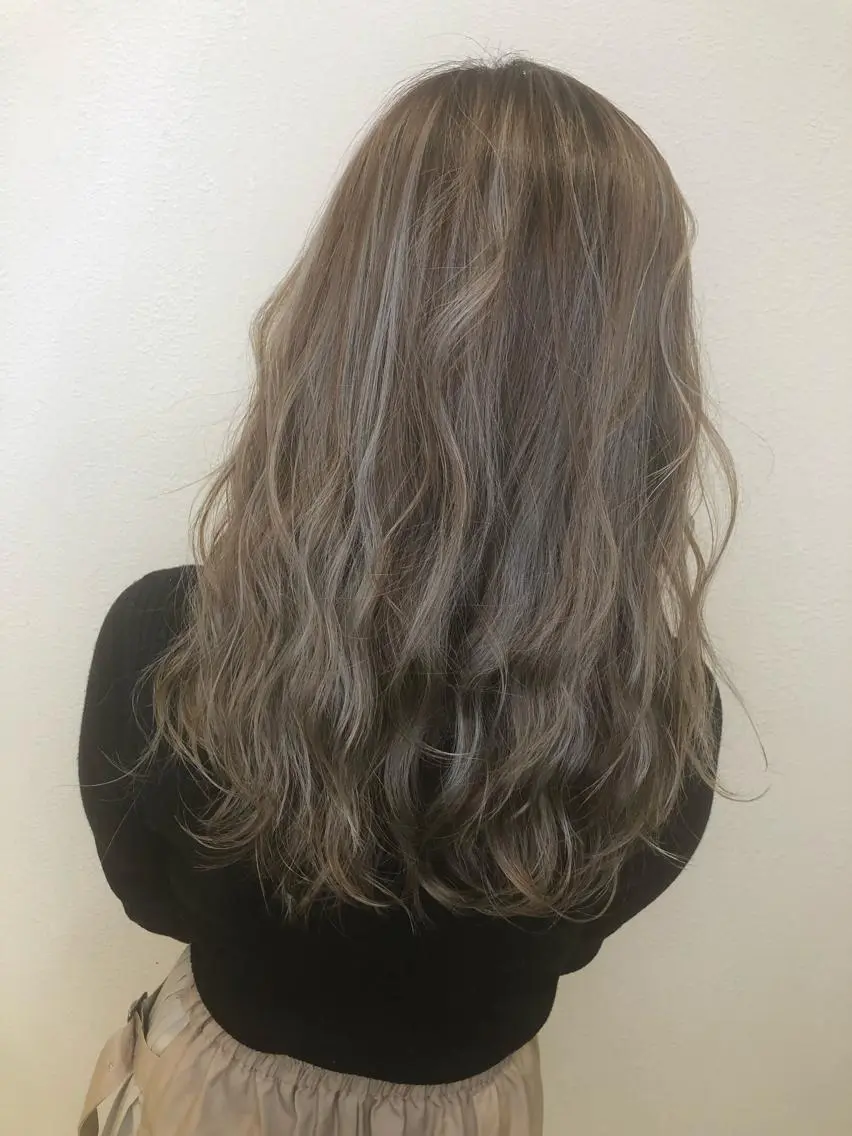 セミロング 岸 保奈美のヘアスタイル