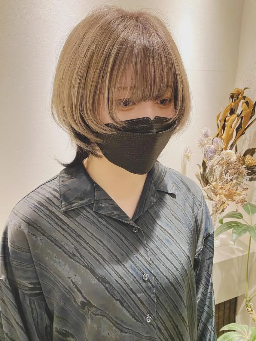 ショート アッシュ ボブ 髪質改善 レイヤーカット ショートヘア カット ヘアカラー トリートメント ショート〜ミディアム 喜多司のヘアスタイル