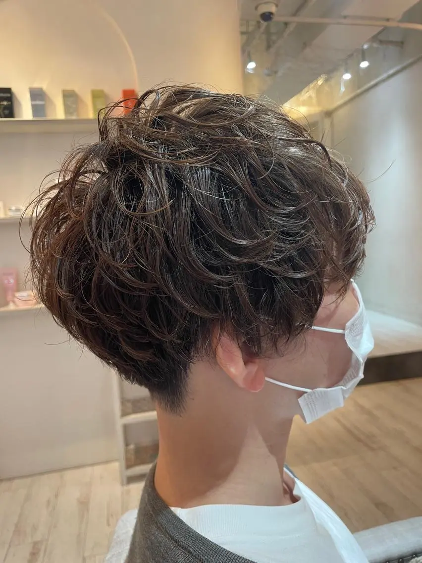 ミディアム パーマ メンズ HATSUMEI 勅使瓦 祥のヘアスタイル