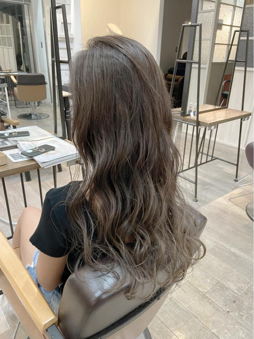 ロング カラー グラデーションカラー ハイライトカラー ハイライト 植田 敬太のヘアスタイル