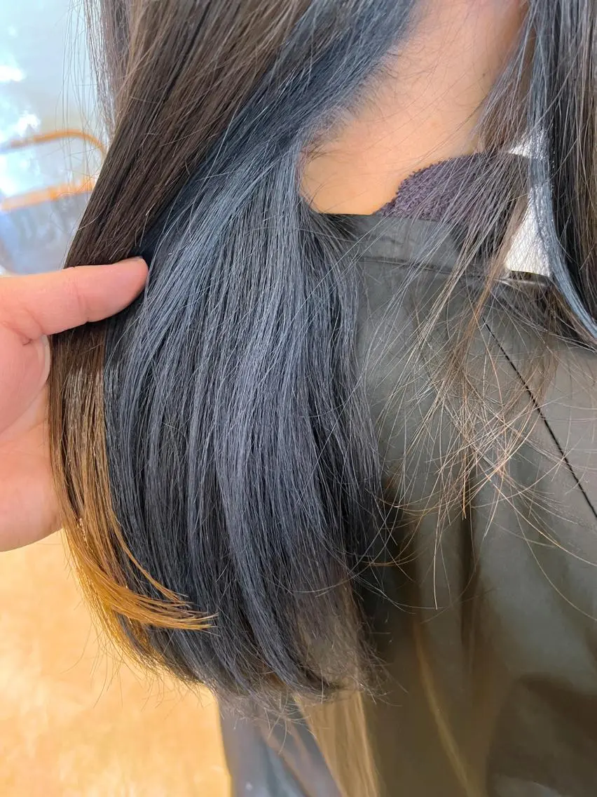 セミロング カラー ブリーチ 髪質改善TR特化 副店長 坂田一樹】のヘアスタイル