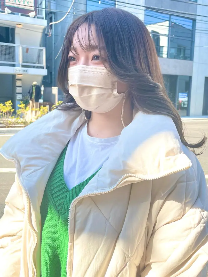 セミロング 韓国風ヘア シースルーバング 韓国🇰🇷透明感 ERIのヘアスタイル