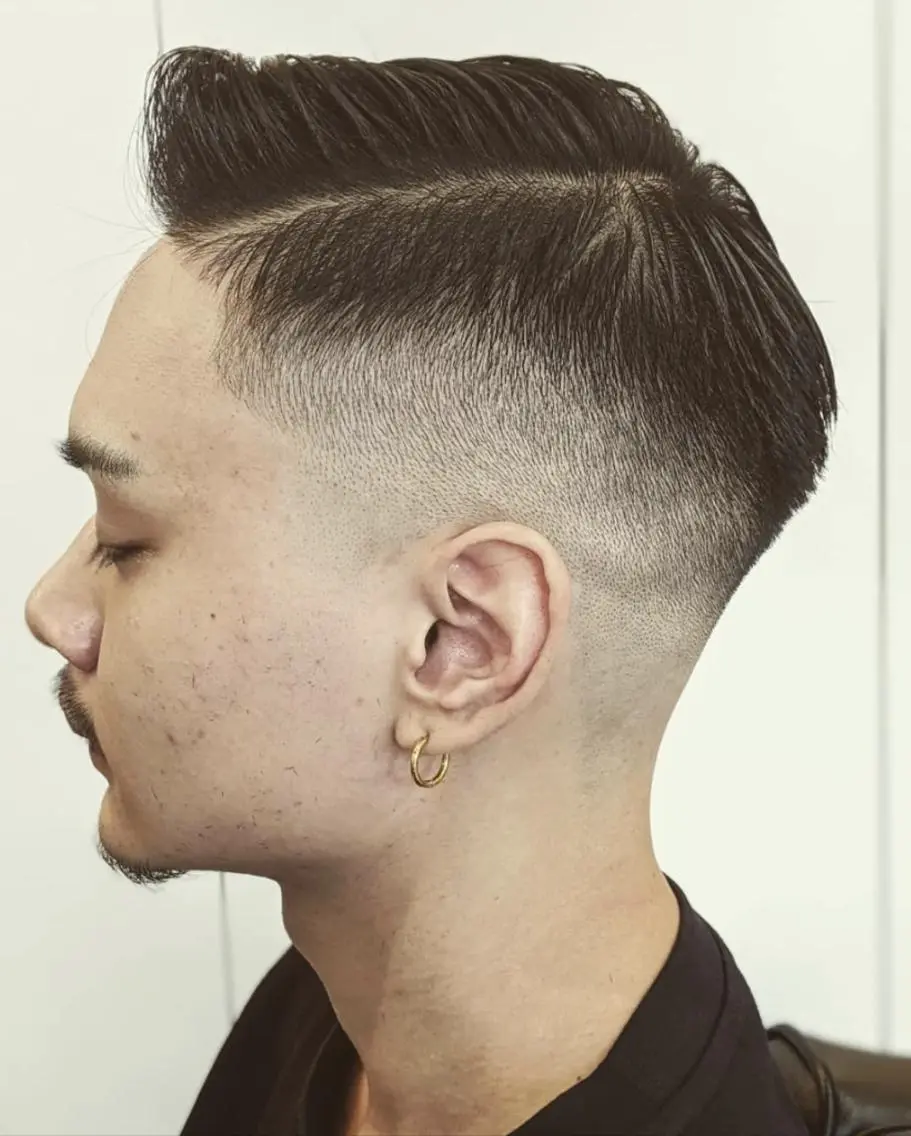 ショート メンズ フェードカット スキンフェード カット ヘアセット 💈山本 卓士💈のヘアスタイル