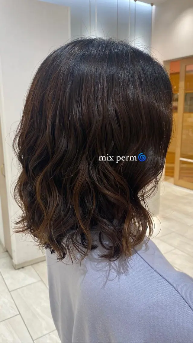 セミロング セミロングパーマ 小竹 夏花のヘアスタイル