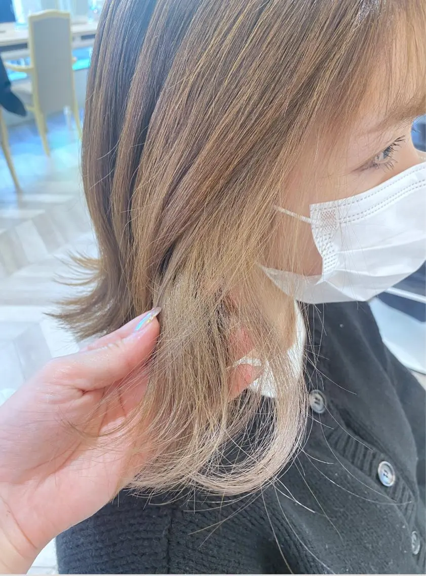ミディアム カラー ベージュカラー 透明感カラー イルミナカラー インナーカラー カット ヘアカラー 小顔レイヤー/ ベージュ🤍Rieのヘアスタイル