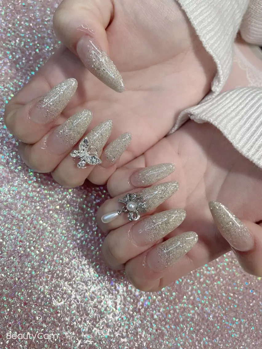 セミロング ネイル ハンドネイル 《LB》ラブリエ Nail&eyeのマツエク・マツパデザイン