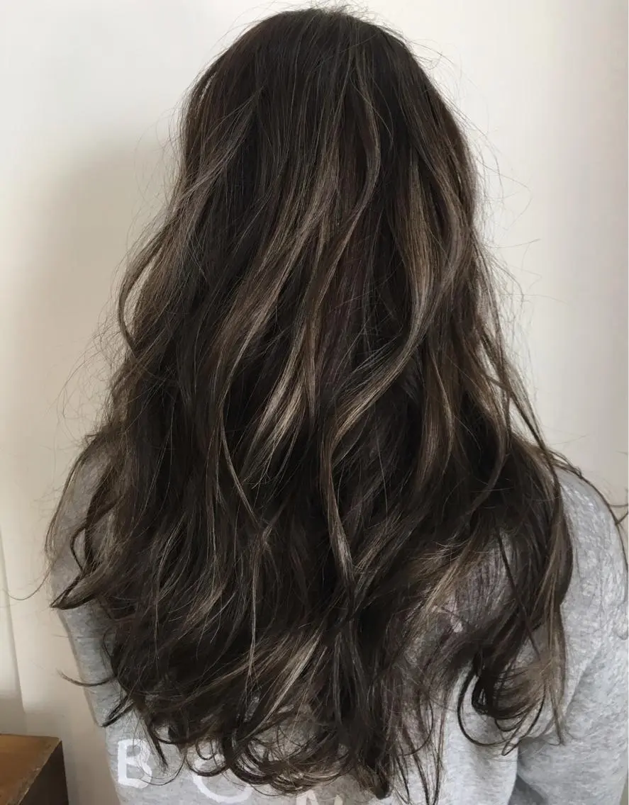 カラー 坂上 岳のヘアスタイル