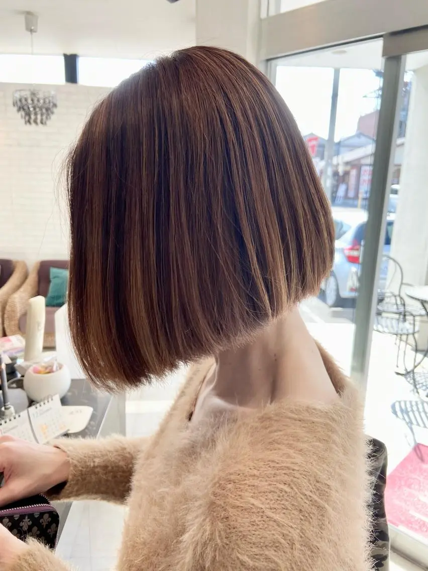ショート カット ヘアカラー トリートメント 浅川 実行のヘアスタイル