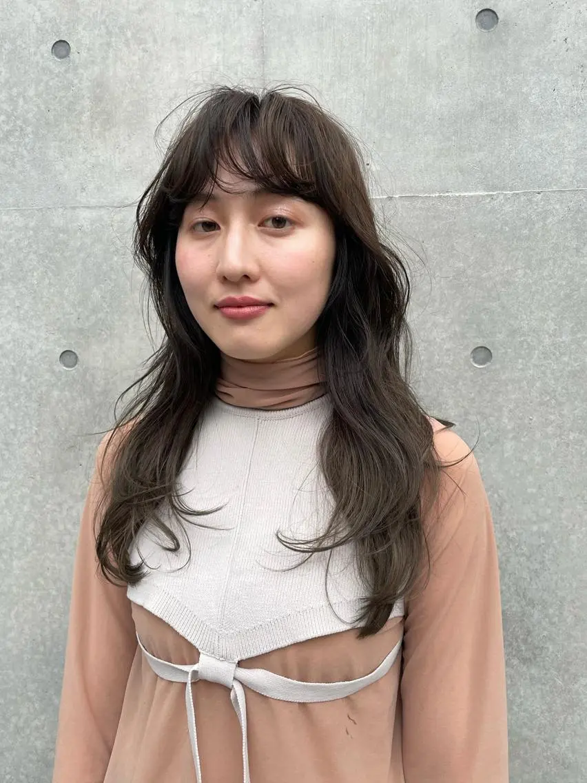 セミロング カラー レイヤーカット カット ヘアカラー 佐伯 和佳のヘアスタイル