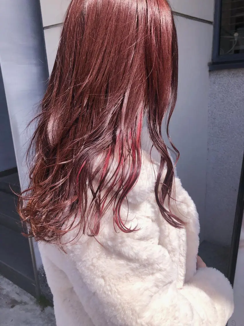 セミロング カラー ピンクカラー メンズ レイヤー ウルフ 弓木啓輔のヘアスタイル