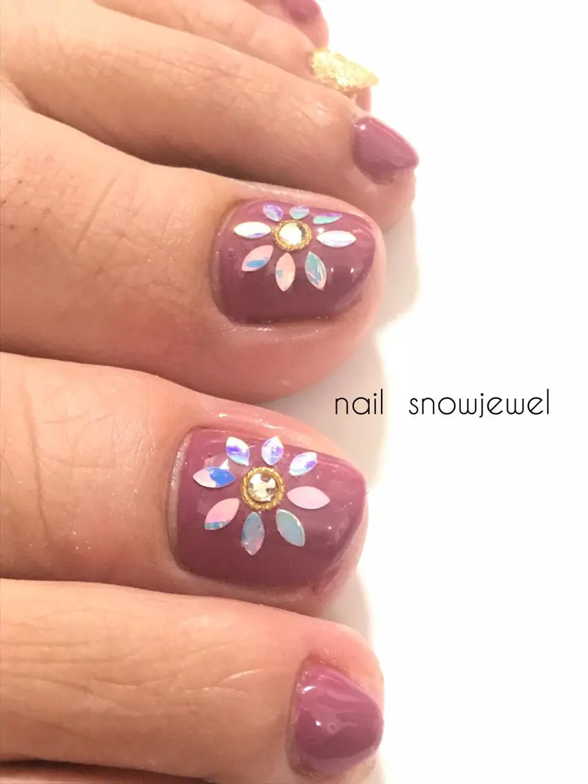 ネイル フラワーネイル ホログラムネイル nail snowjewelのネイルデザイン