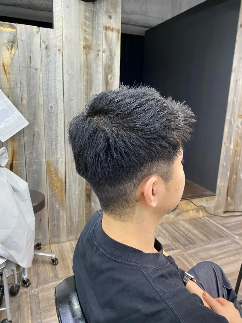 ショート メンズ 的場 渉のヘアスタイル