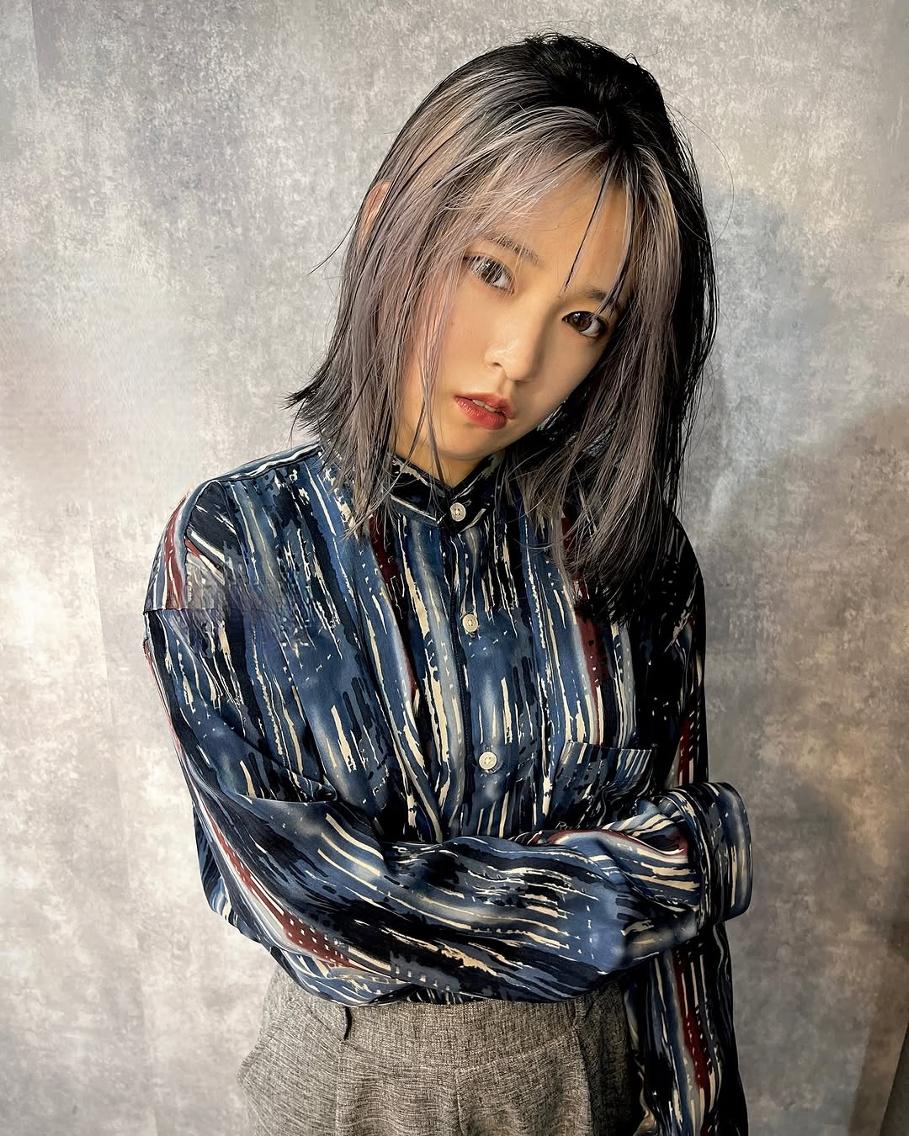 ミディアム カラー レイヤーカット ウルフカット ウルフ/レイヤー /ブリーチ/心斎橋のヘアスタイル
