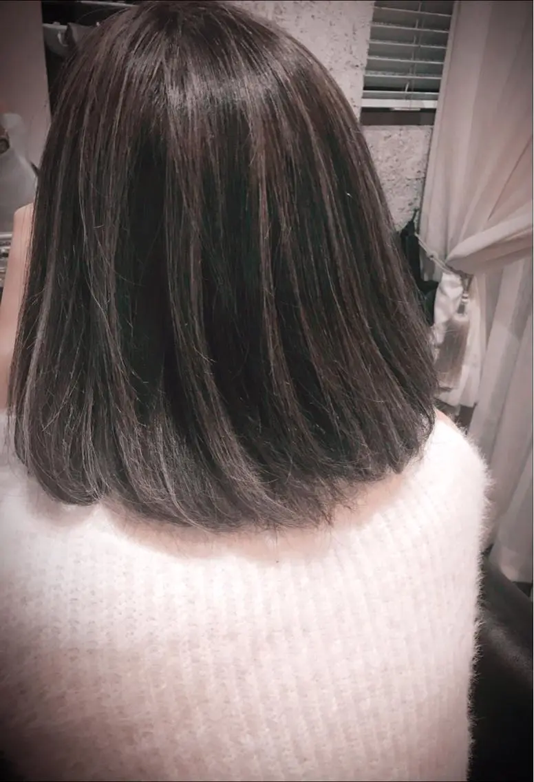 ミディアム カラー メッシュ Tsuyoki .のヘアスタイル