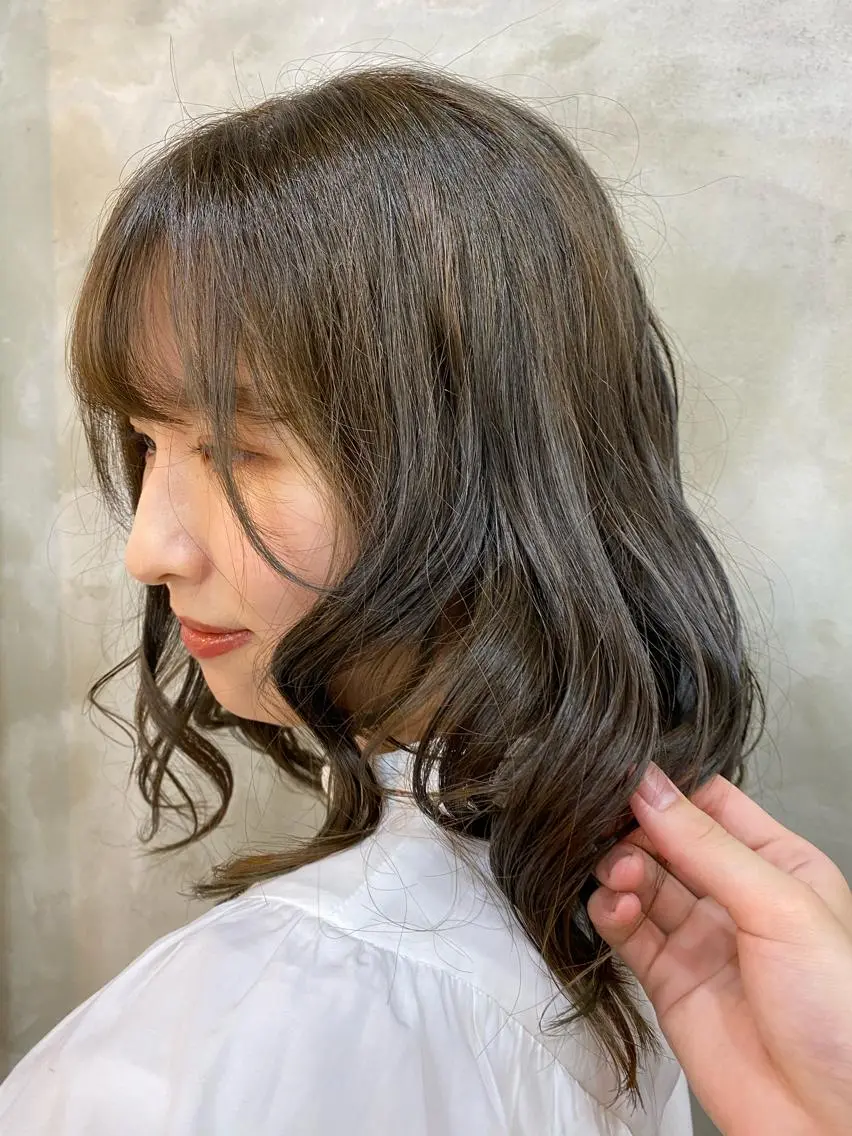 セミロング カラー ヘアアレンジ ブリーチ ブリーチなしカラー 志賀 あずみのヘアスタイル