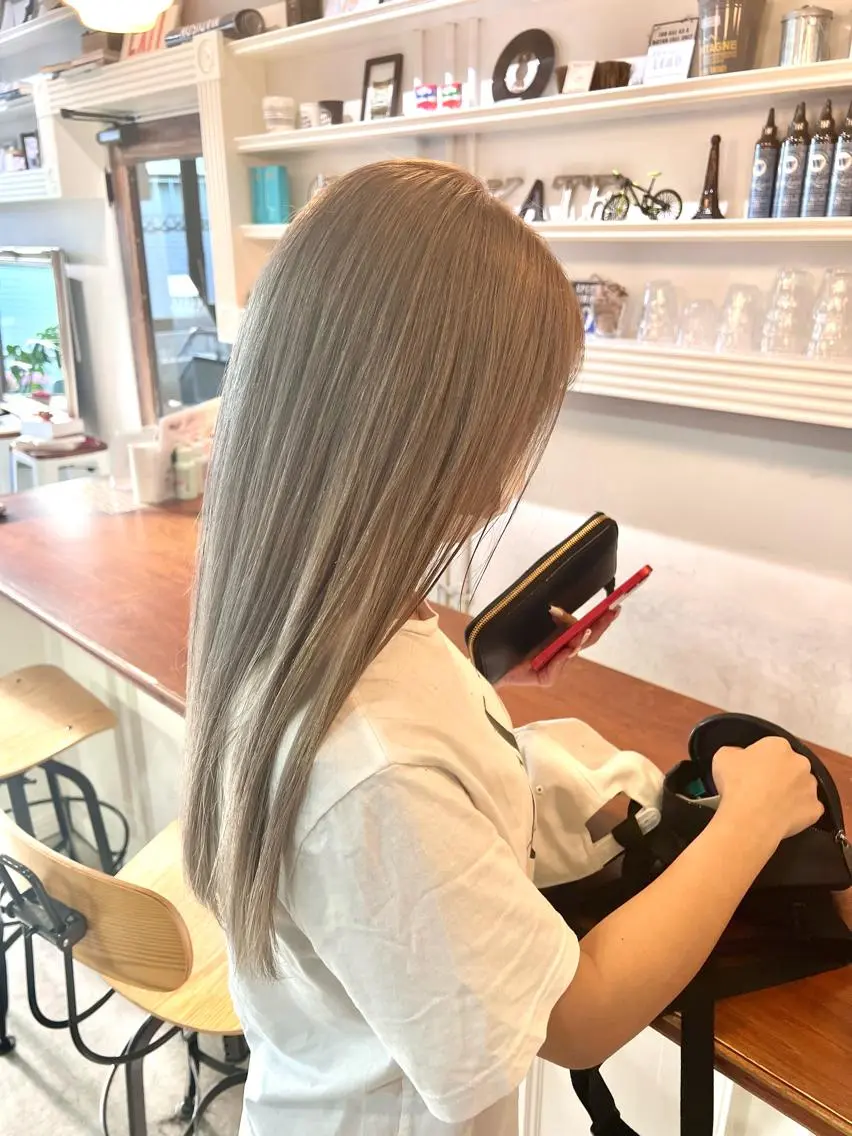 セミロング カラー ヘアアレンジ ベージュカラー ホワイトベージュ カット ヘアカラー トリートメント ヘアセット 大宮/山口 竣也のヘアスタイル