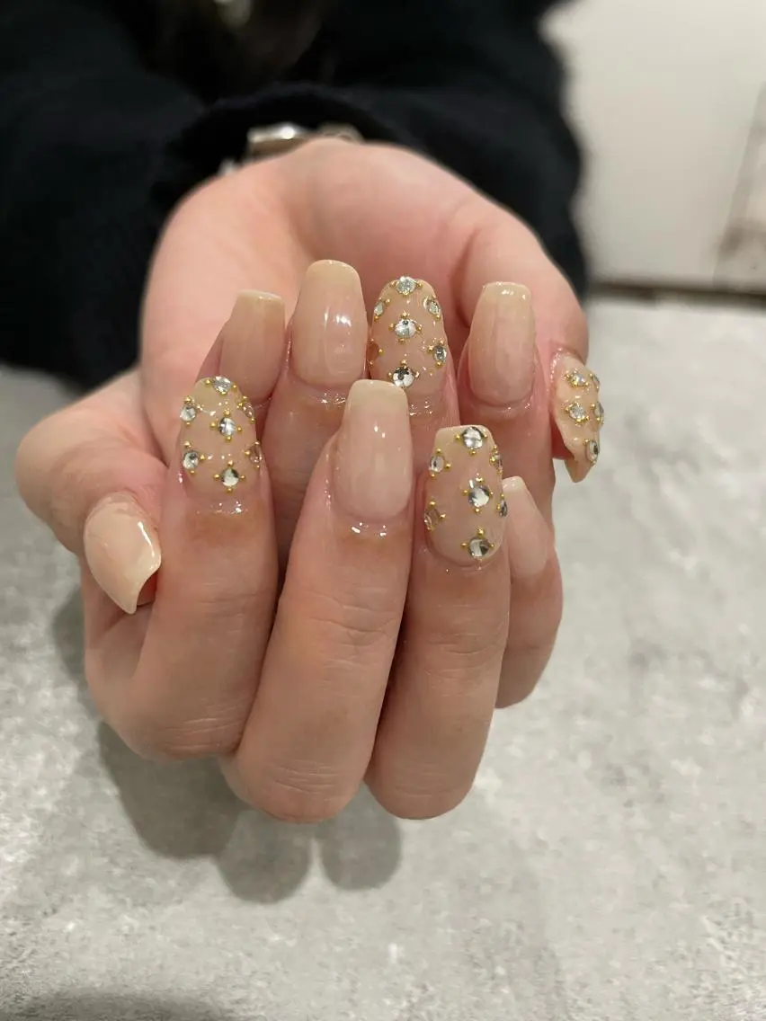 ネイル 持ち込み Raviliss ♡のネイルデザイン