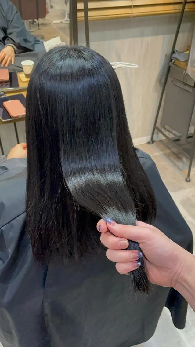 セミロング カット 縮毛矯正 REI🫧オージュア ソムリエ🫧のヘアスタイル