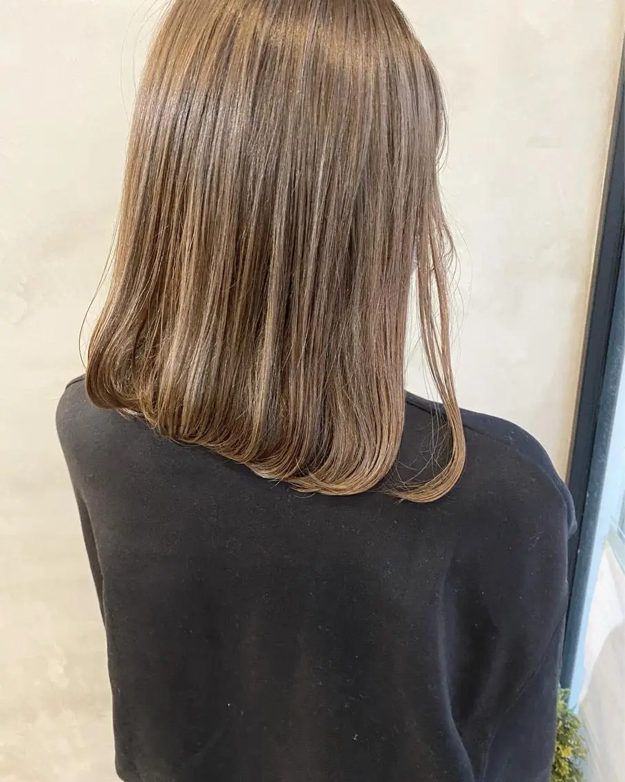 セミロング カラー ヘアアレンジ ネイル マツエク・マツパ 透明感カラー ハイライトカラー 外国人風カラー ハイライト ヨシンモリ 夜23時まで予約🉑 reverieあきらのヘアスタイル