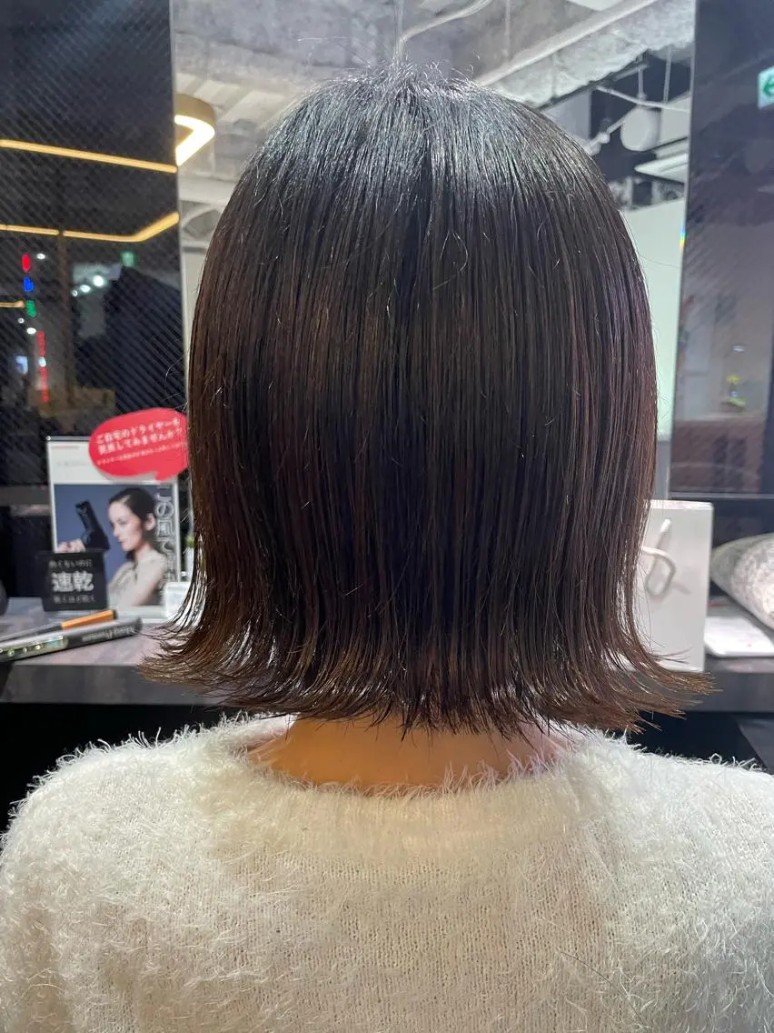 ミディアム ボブ 外ハネヘア ショート/脱白髪染め ☆宇﨑悠実のヘアスタイル