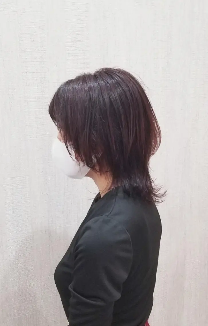ミディアム カラー ウルフカット カット ヘアカラー トリートメント レイヤー×艶髪特化 代表　西村功平のヘアスタイル