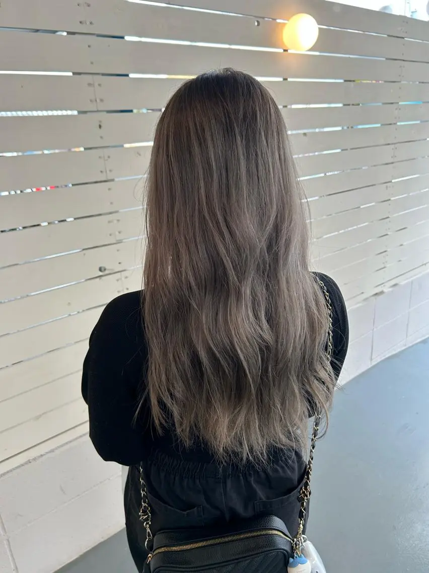ロング ヘアカラー 茨木市駅徒歩5分 小林龍之介のヘアスタイル