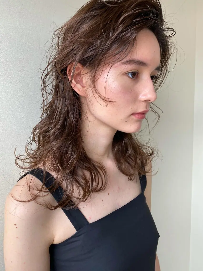 ロング パーマ ヘアアレンジ ハイライト 髪質改善カラー&TR 縮毛矯正/弱酸性矯正のヘアスタイル