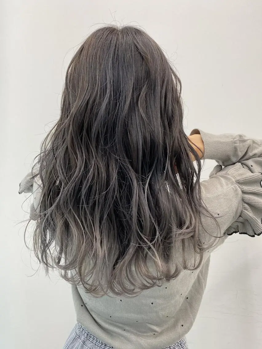ロング カラー アディクシーカラー アッシュ ブルーカラー ダークアッシュ グレージュ 【公式】amble luxe 中野のヘアスタイル